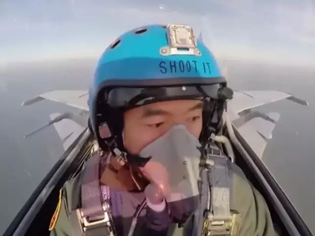 空軍飛行員父母待遇詳解，空軍飛行員父母待遇全面解析