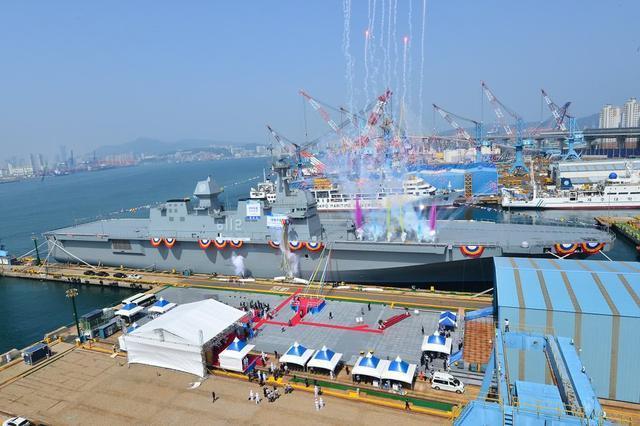 探索中國海軍的嶄新力量，075型兩棲攻擊艦自衛(wèi)武器系統(tǒng)，中國海軍新力量，075型兩棲攻擊艦自衛(wèi)武器系統(tǒng)揭秘
