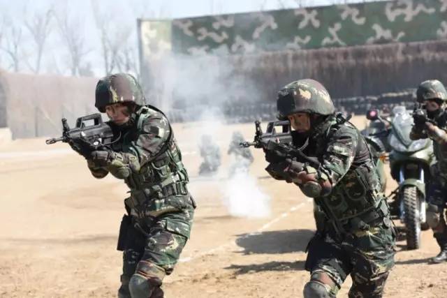 中國(guó)女特種兵最早出現(xiàn)的時(shí)刻，歷史回顧與探究，中國(guó)女特種兵歷史回顧與早期起源探究