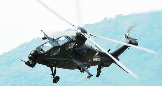 阿帕奇武裝直升機(jī)，誰(shuí)鑄就的空中傳奇？，揭秘阿帕奇武裝直升機(jī)背后的傳奇創(chuàng)造者，空中霸主如何鑄就？