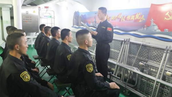 中國海軍艦艇穿越日本，彰顯海上力量與和平意志，中國海軍艦艇穿越日本彰顯海上力量與和平意志展示堅(jiān)定決心