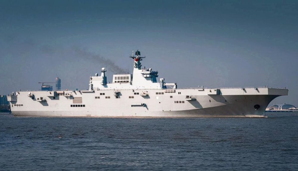 中國海軍新一代力量，075型兩棲攻擊艦直升機數(shù)量揭秘，中國海軍新一代力量揭秘，075型兩棲攻擊艦直升機數(shù)量探秘