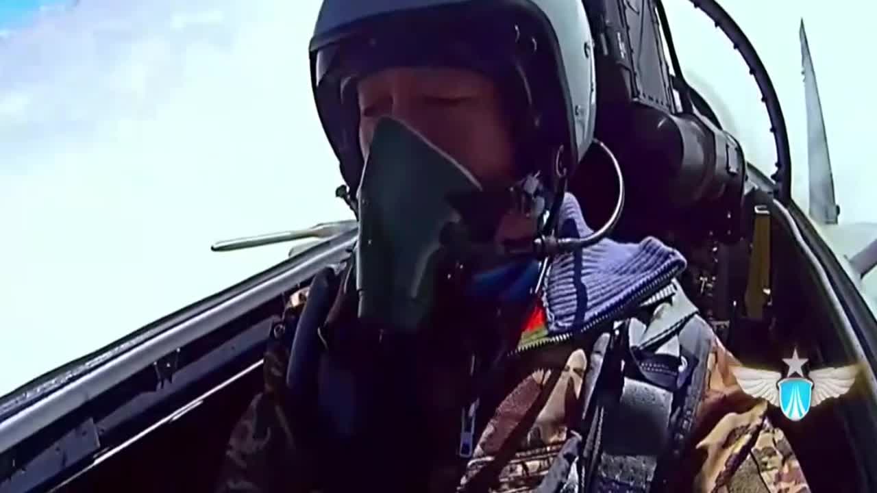 中國(guó)空軍電影片段，歷史與榮耀的再現(xiàn)，中國(guó)空軍電影片段，歷史與榮耀的輝煌瞬間