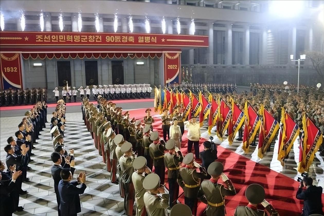 中方專機(jī)火速抵達(dá)朝鮮，深化友誼與合作的重要時(shí)刻，中方專機(jī)緊急馳援朝鮮，友誼與合作深化之際的關(guān)鍵時(shí)刻