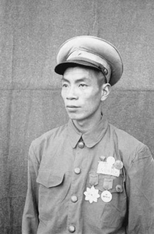不朽的英雄楊根思，英勇無(wú)畏，精神永存，楊根思，英勇無(wú)畏，精神永存的不朽英雄