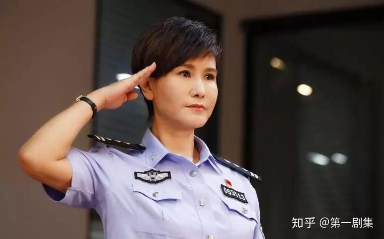 中央軍事頻道女主持人王茜，璀璨星辰下的軍旅之聲，中央軍事頻道女主持人王茜，軍旅之聲閃耀璀璨星辰