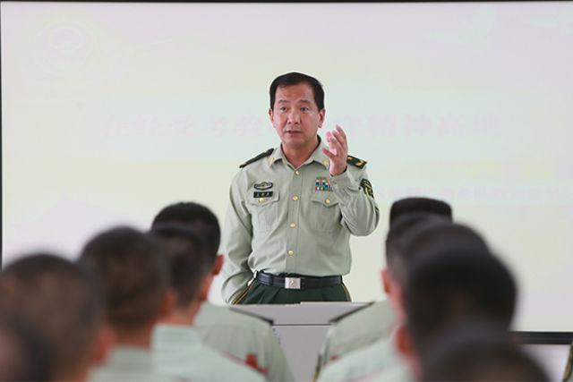 丁曉兵的成長經歷，從平凡到卓越，丁曉兵，從平凡到卓越的奮斗歷程