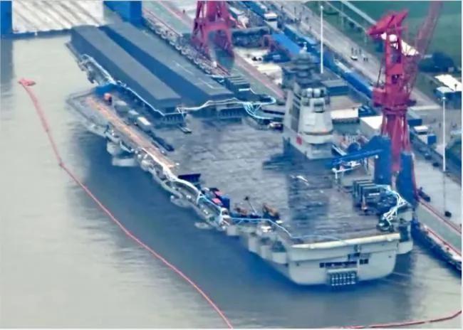 關(guān)于中國海軍航母建造歷程，關(guān)于傳聞中的004航母是否開始建造的問題探討，中國海軍航母建造歷程揭秘，004航母建造傳聞探討