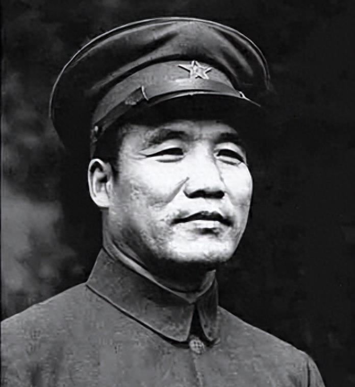 總參謀長(zhǎng)與參謀總長(zhǎng)，職責(zé)與差異解析，總參謀長(zhǎng)與參謀總長(zhǎng)，職責(zé)差異深度解析