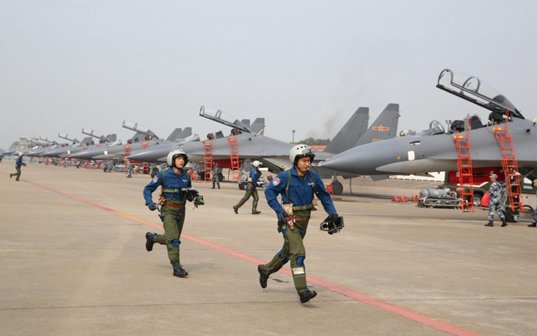 空十五軍王牌師，榮耀與擔(dān)當(dāng)?shù)南笳鳎帐遘娡跖茙?，榮耀與擔(dān)當(dāng)?shù)膽?zhàn)場(chǎng)標(biāo)桿