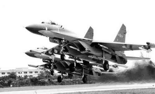 中國空軍成立時間，歷史回顧與展望，中國空軍發(fā)展史，回顧成立之路，展望未來發(fā)展