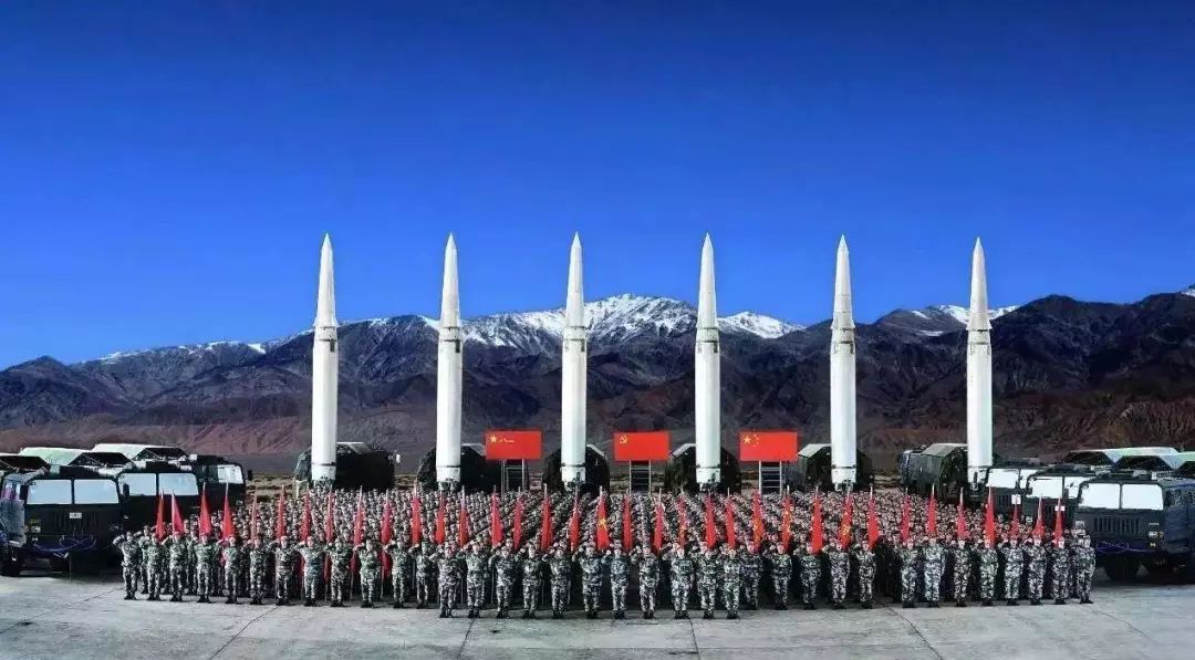 中國人民解放軍第三十九軍，英勇無畏，忠誠于國家，中國人民解放軍第三十九軍，英勇忠誠，無畏前行