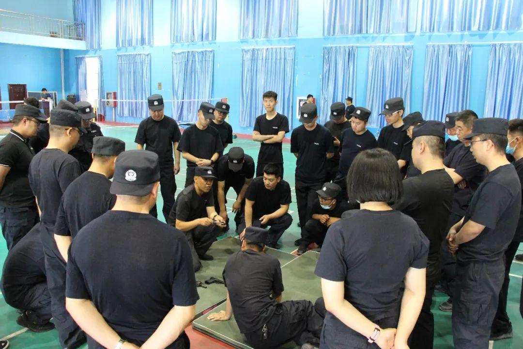 92式警用槍，現(xiàn)代警務(wù)的可靠伙伴，92式警用槍，現(xiàn)代警務(wù)的得力伙伴