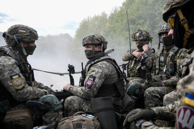 美俄最新對(duì)抗軍事視頻，揭示全球軍事平衡的微妙變化，美俄軍事對(duì)抗視頻揭示全球軍事平衡微妙變化