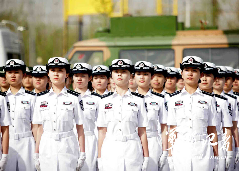 海軍夏常服短袖，傳統(tǒng)與現(xiàn)代的完美結(jié)合，海軍夏常服短袖，傳統(tǒng)與現(xiàn)代的時尚融合
