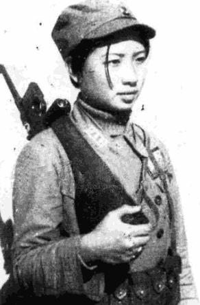 二戰(zhàn)國(guó)軍軍服，歷史、特點(diǎn)與意義，二戰(zhàn)時(shí)期國(guó)軍軍服，歷史沿革、特點(diǎn)與意義探究