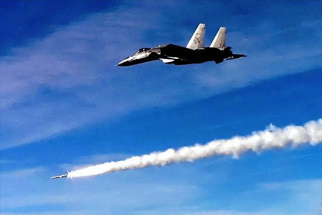 飛機(jī)發(fā)射導(dǎo)彈視頻，揭示現(xiàn)代空中力量的威力與重要性，現(xiàn)代空中力量的威力與重要性，飛機(jī)發(fā)射導(dǎo)彈視頻揭秘