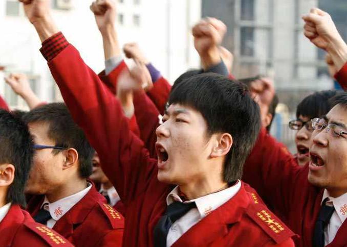 女生讀警校哪個(gè)專業(yè)好，深度解析與前景展望，女生警校熱門專業(yè)深度解析與前景展望，選擇最佳專業(yè)路線