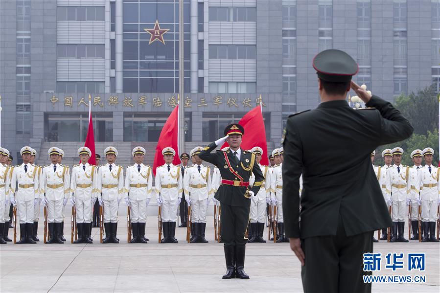 海陸空三軍儀仗隊畫，榮耀的象征與國家的驕傲，海陸空三軍儀仗隊畫像，國家榮耀與驕傲的體現(xiàn)