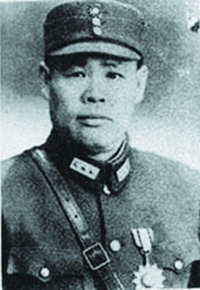 集團軍總司令與戰(zhàn)區(qū)司令長官，職位高低之探討，集團軍總司令與戰(zhàn)區(qū)司令長官，職位等級與權(quán)責探討