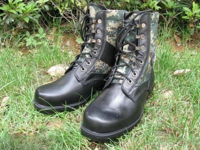 探索中國軍事裝備的新里程碑，07式軍靴，探索中國軍事裝備新里程碑，揭秘07式軍靴風(fēng)采