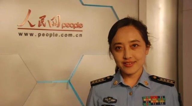 軍事評論專家名單中的女性佼佼者——深度探討軍事領(lǐng)域的杰出貢獻，軍事評論專家中的女性佼佼者，深度解析其在軍事領(lǐng)域的杰出貢獻