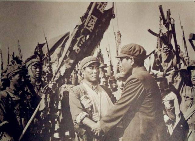 揭秘中國陸軍傳奇——38集團(tuán)王牌軍113師簡史，中國陸軍傳奇揭秘，王牌軍38集團(tuán)下的傳奇部隊(duì)——揭秘中國陸軍王牌師簡史