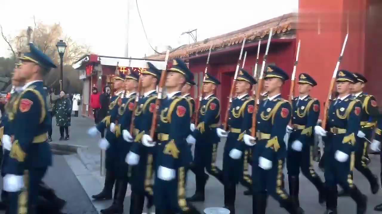 三軍儀張隊(duì)圖片，榮耀與力量的展現(xiàn)，三軍儀張隊(duì)圖片，榮耀與力量的匯聚展現(xiàn)