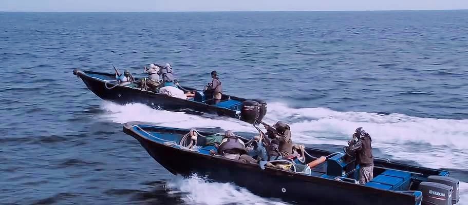 中國海軍與海盜交戰(zhàn)真實(shí)視頻，揭示英勇無畏的海洋衛(wèi)士形象，中國海軍勇戰(zhàn)海盜實(shí)錄，海洋衛(wèi)士的英勇形象揭示