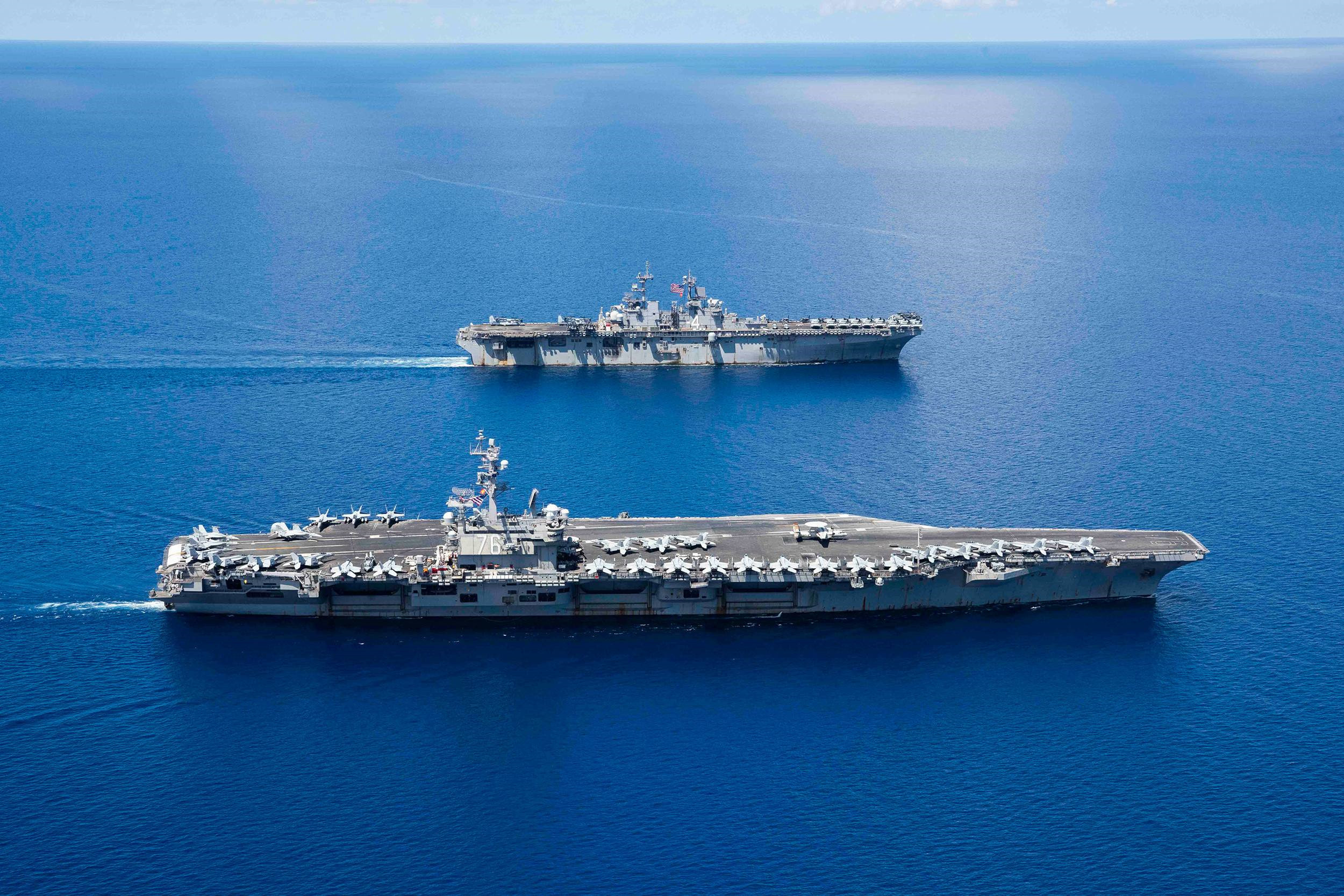 黃蜂級兩棲攻擊艦與航母的區(qū)別，黃蜂級兩棲攻擊艦與航母的差異性解析