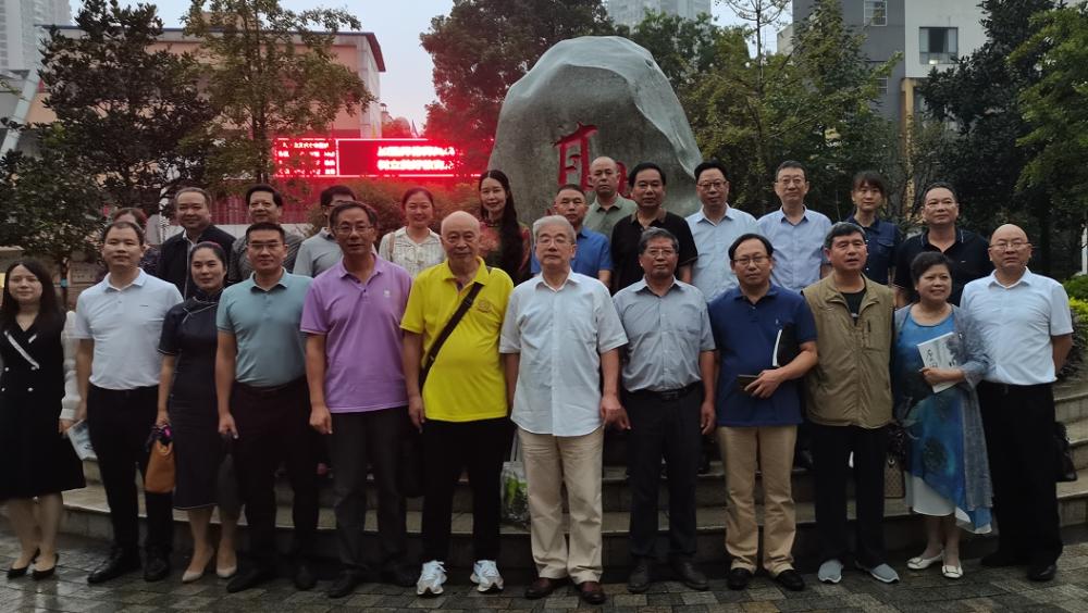 新聞頭條摘抄與解讀，新聞頭條摘抄與深度解讀