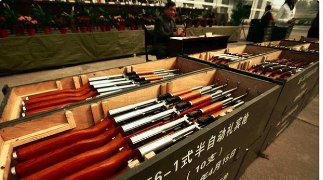 三軍儀仗隊(duì)指揮刀柄，傳統(tǒng)與現(xiàn)代的完美結(jié)合，三軍儀仗隊(duì)指揮刀柄，傳統(tǒng)與現(xiàn)代的和諧融合