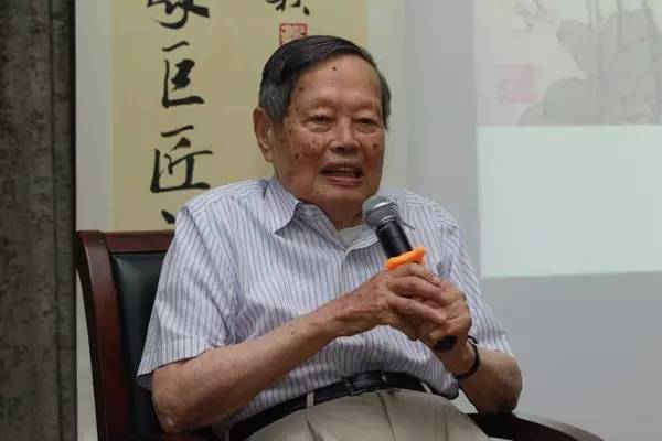 李政道為什么不恢復(fù)中國國籍，探究背后的原因與考量，李政道未恢復(fù)中國國籍背后的原因與考量探究