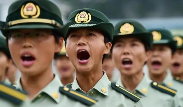 畢業(yè)班入伍是否算畢業(yè)，解析與探討，畢業(yè)班入伍的學(xué)業(yè)與畢業(yè)資格解析與探討
