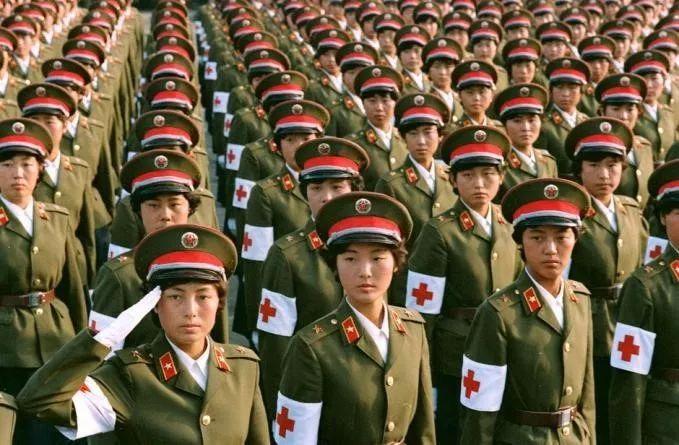 白求恩醫(yī)療方隊，走進受閱行列的贊歌，白求恩醫(yī)療方隊榮耀受閱行列贊歌