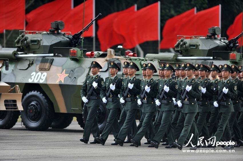 香港回歸20年閱兵分列式視頻，回顧與前瞻，香港回歸20年閱兵分列式回顧與前瞻視頻