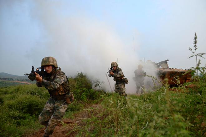 解放軍實(shí)戰(zhàn)演練視頻，展現(xiàn)力量與擔(dān)當(dāng)，解放軍實(shí)戰(zhàn)演練視頻展現(xiàn)力量與擔(dān)當(dāng)，彰顯國(guó)防實(shí)力與決心