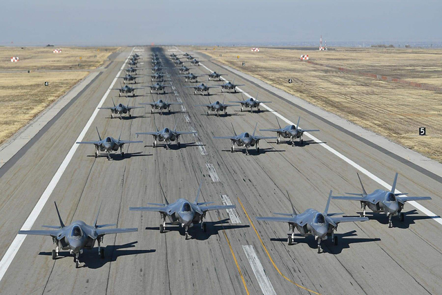美國空軍戰(zhàn)斗機(jī)數(shù)量概覽，美國空軍戰(zhàn)斗機(jī)數(shù)量概覽，揭秘現(xiàn)役戰(zhàn)斗機(jī)規(guī)模與種類