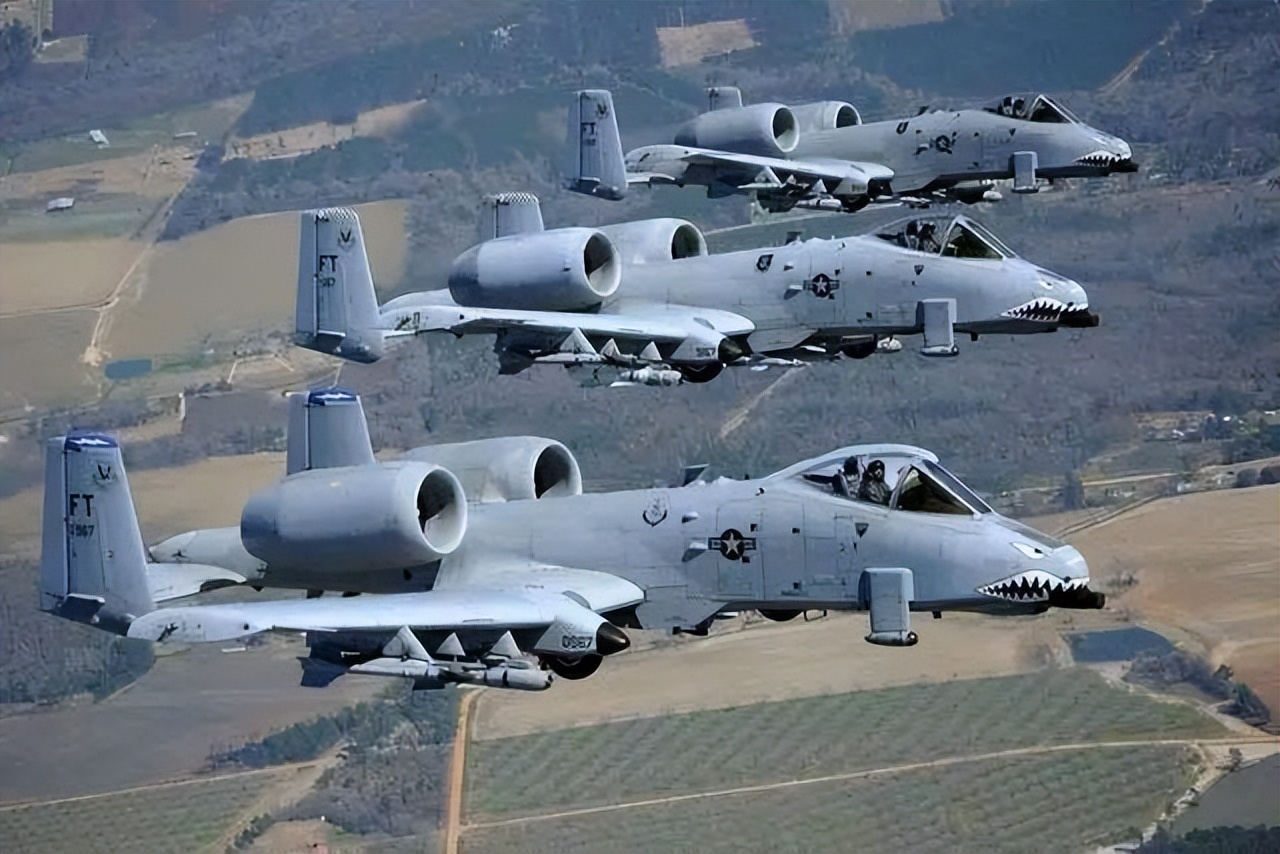 A-10對(duì)地攻擊機(jī)的參數(shù)數(shù)據(jù)深度解析，A-10對(duì)地攻擊機(jī)參數(shù)數(shù)據(jù)深度剖析