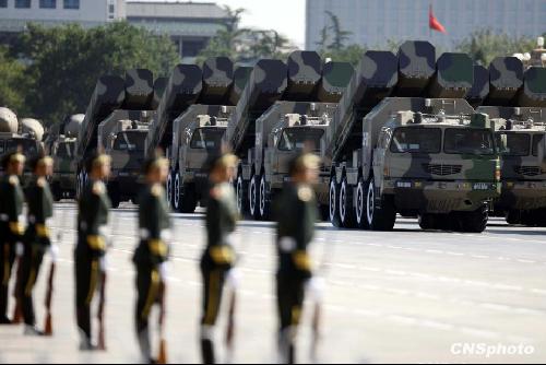 揭秘，誰是那場盛大閱兵背后的聲音——2009國慶閱兵解說員解析，揭秘國慶閱兵背后的聲音，解密2009閱兵解說員角色解析