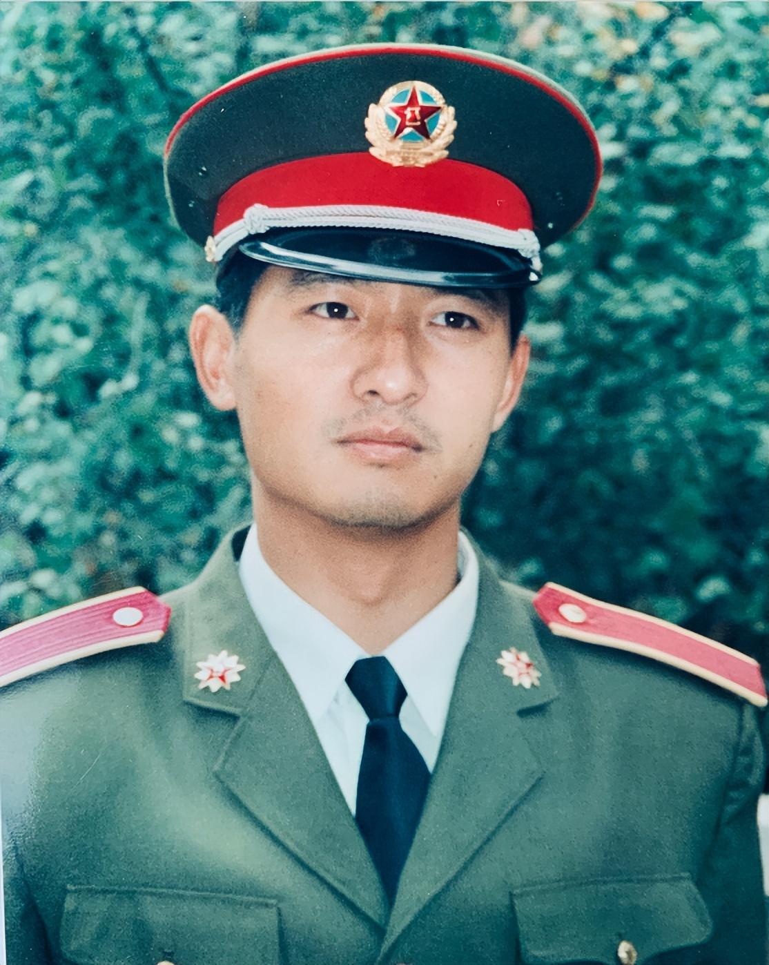 2022火箭軍軍服，展現(xiàn)新時(shí)代風(fēng)采與力量，火箭軍軍服展現(xiàn)新時(shí)代風(fēng)采與力量