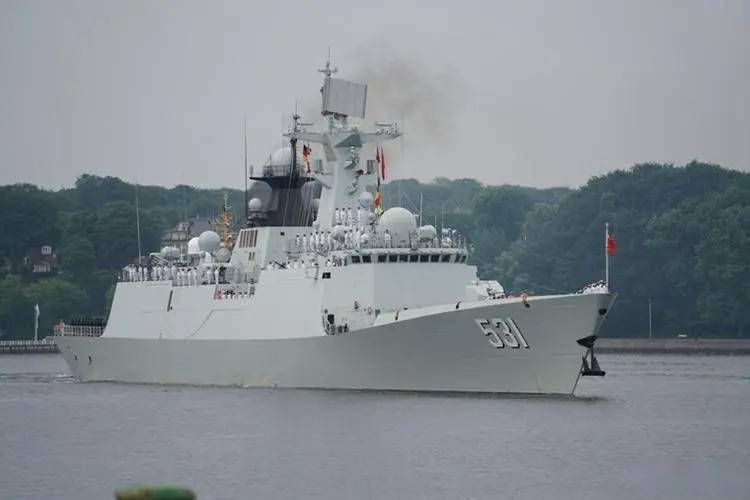 揭秘中國(guó)海軍新戰(zhàn)艦——鄭州艦的船員構(gòu)成與人數(shù)，鄭州艦船員構(gòu)成與人數(shù)揭秘，中國(guó)海軍新戰(zhàn)艦探秘