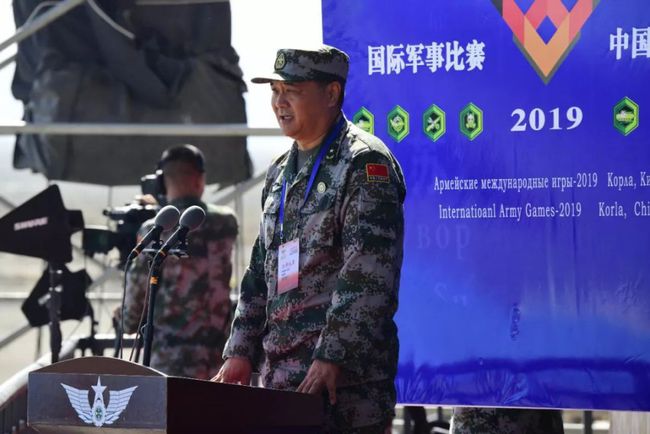 空降兵軍參謀長(zhǎng)，職責(zé)、挑戰(zhàn)與領(lǐng)導(dǎo)力展現(xiàn)，空降兵軍參謀長(zhǎng)，職責(zé)解析、挑戰(zhàn)與領(lǐng)導(dǎo)力展現(xiàn)
