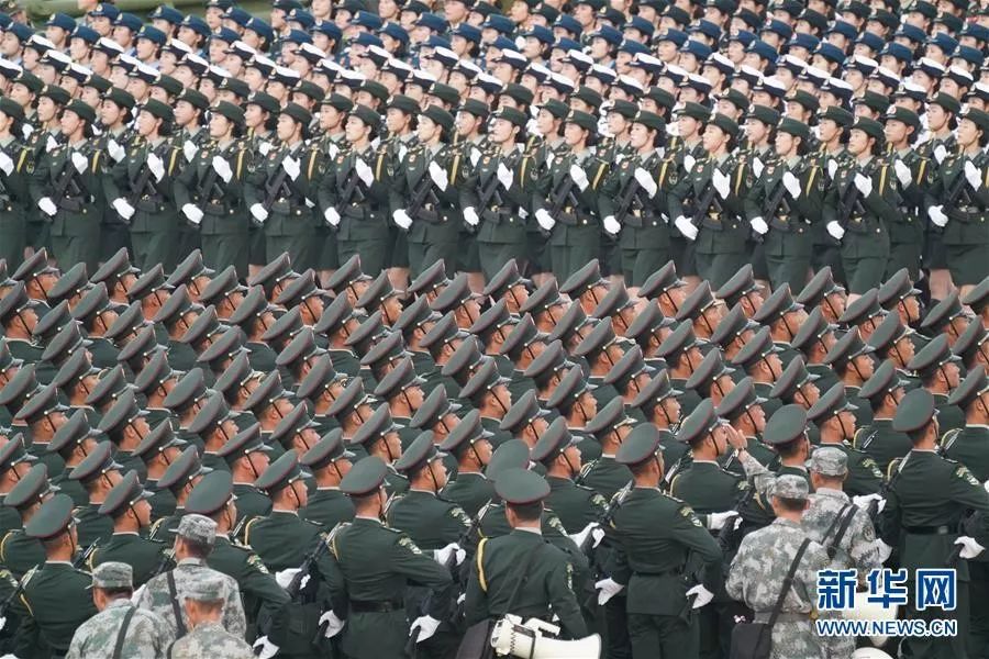 國慶60周年大閱兵群眾方陣，展現(xiàn)國家力量與民族精神，國慶60周年大閱兵群眾方陣，國家力量與民族精神的壯麗展示