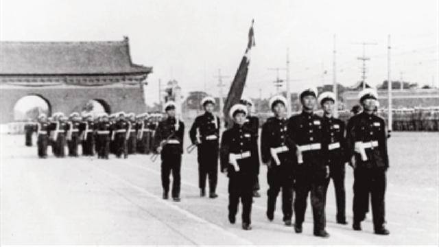 揭秘歷史瞬間，1981年閱兵儀式上的重大事件，揭秘歷史瞬間，1981年閱兵儀式重大事件回顧