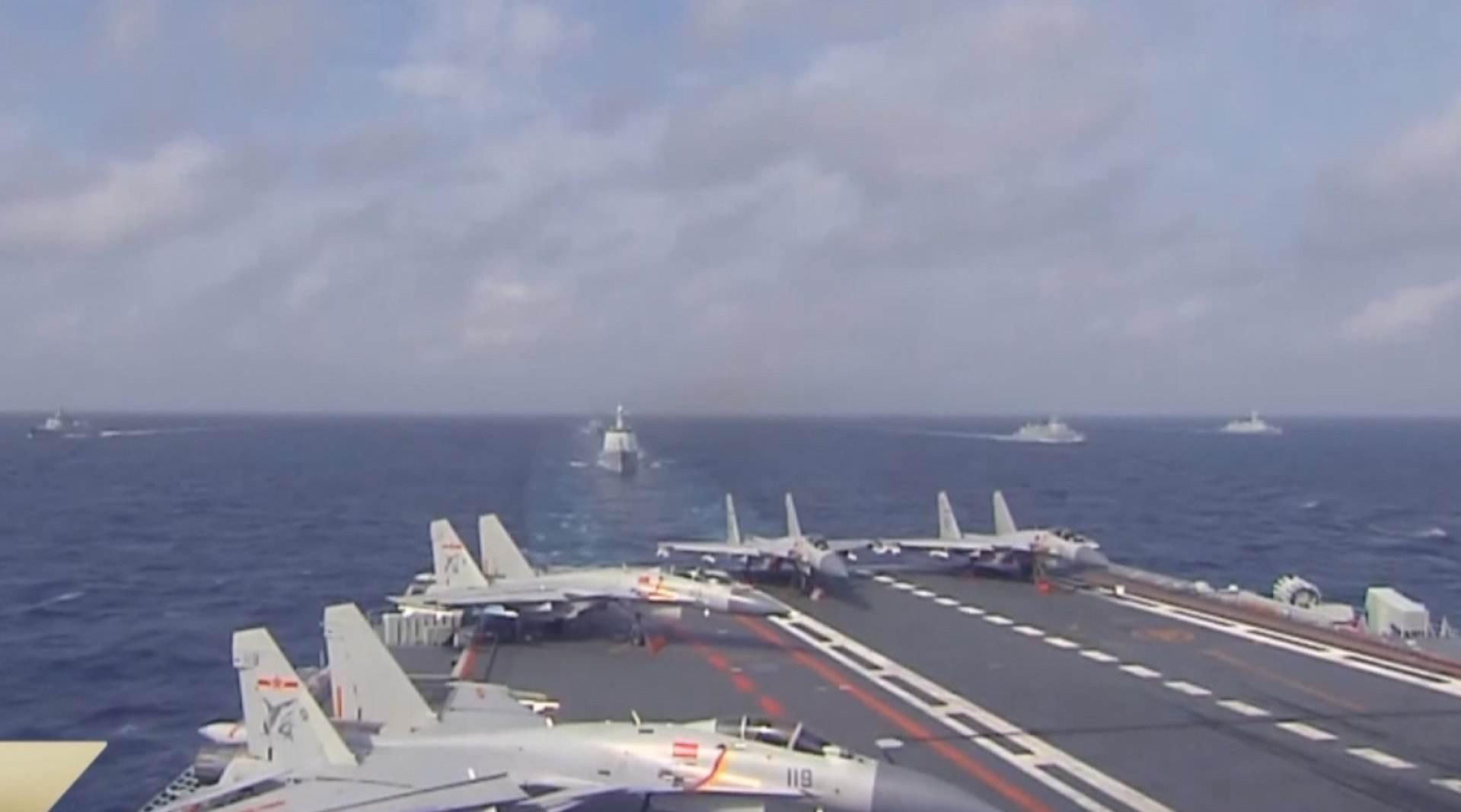 鷹擊-21反艦導(dǎo)彈，強(qiáng)大的反艦利器與軍事科技典范，鷹擊-21反艦導(dǎo)彈，強(qiáng)大反艦利器與尖端軍事科技典范