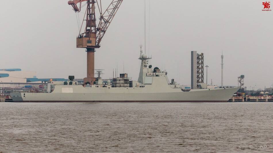 052D型驅(qū)逐艦與伯克級驅(qū)逐艦的單挑，海軍力量的巔峰對決，海軍巔峰對決，052D型驅(qū)逐艦與伯克級驅(qū)逐艦的單挑戰(zhàn)