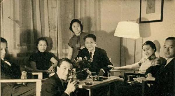 三軍儀仗隊送行錢學(xué)森，榮耀與敬意，三軍儀仗隊致敬錢學(xué)森，榮耀與敬意的送行