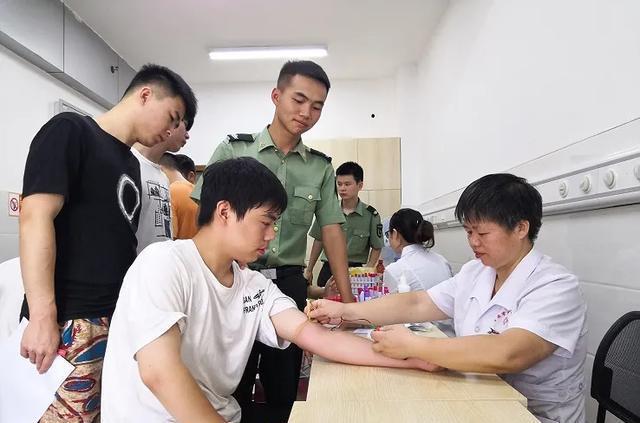當(dāng)兵體檢中的裸檢，究竟在檢查什么？，揭秘當(dāng)兵體檢裸檢內(nèi)容，究竟在檢查什么？
