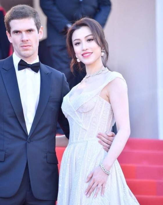 褲襠藏雷，一部電影的傳奇與女主角的身份之謎，褲襠藏雷背后的傳奇，電影傳奇與女主角身份之謎